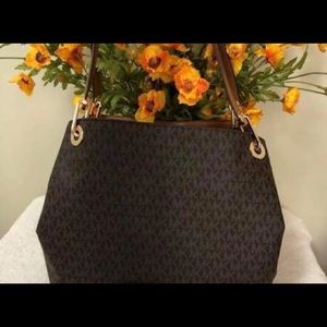 Authentic Michael Kors hand bag